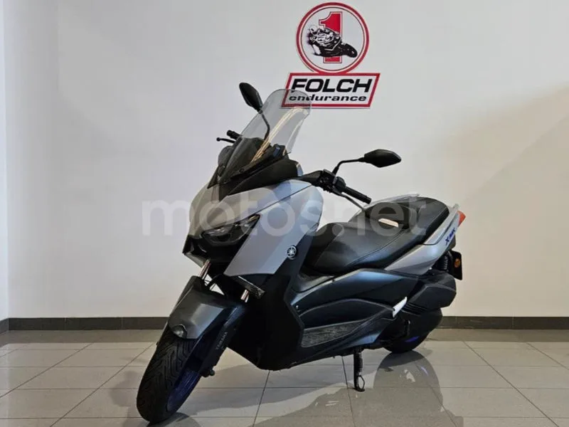 Yamaha XMAX 300 - Vista 4