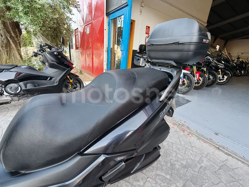 Kymco Grand Dink 300 - Vista 15