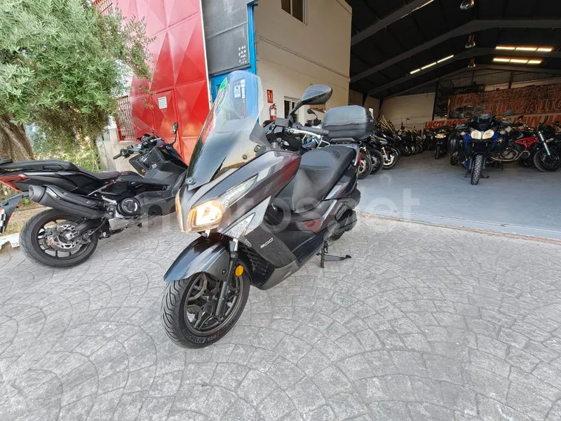 Kymco Grand Dink 300 - Vista 16