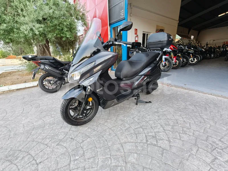 Kymco Grand Dink 300 - Vista 3