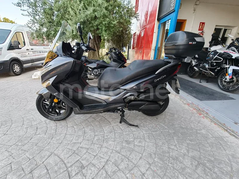 Kymco Grand Dink 300 - Vista 4