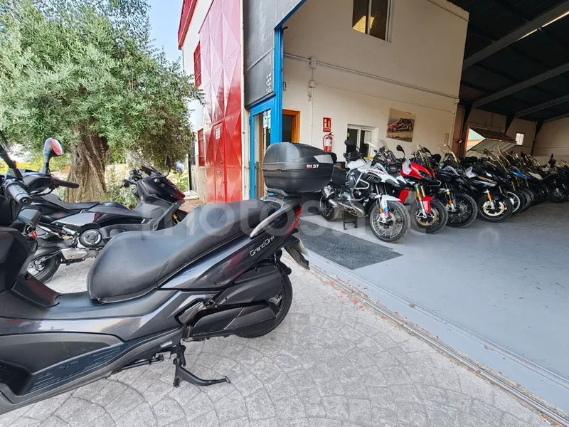 Kymco Grand Dink 300 - Vista 6