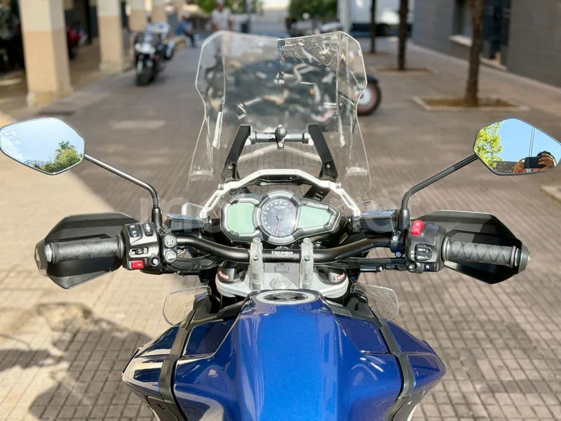 Triumph Tiger Explorer - Vista 13