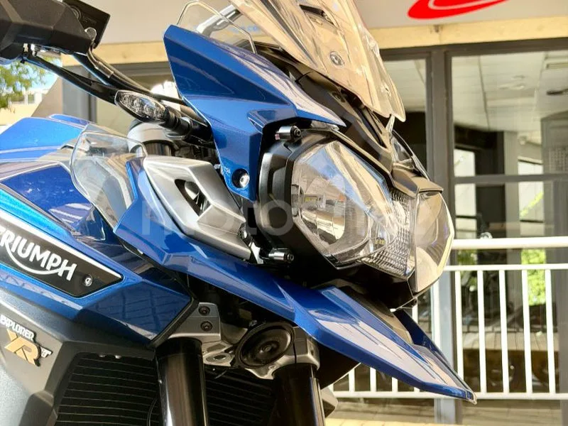Triumph Tiger Explorer - Vista 16