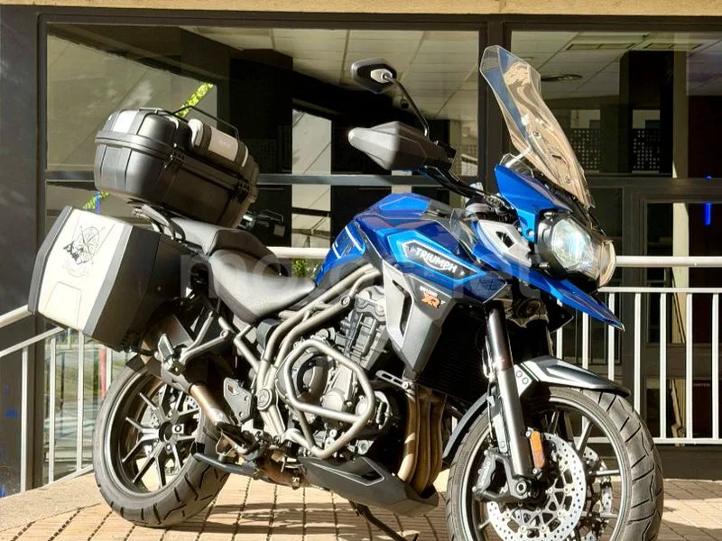 Triumph Tiger Explorer - Vista 20