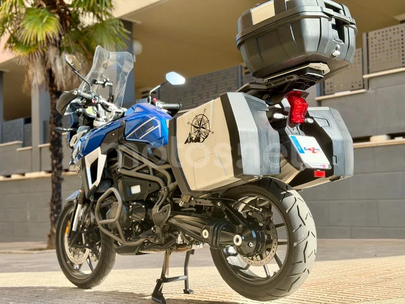 Triumph Tiger Explorer - Vista 3