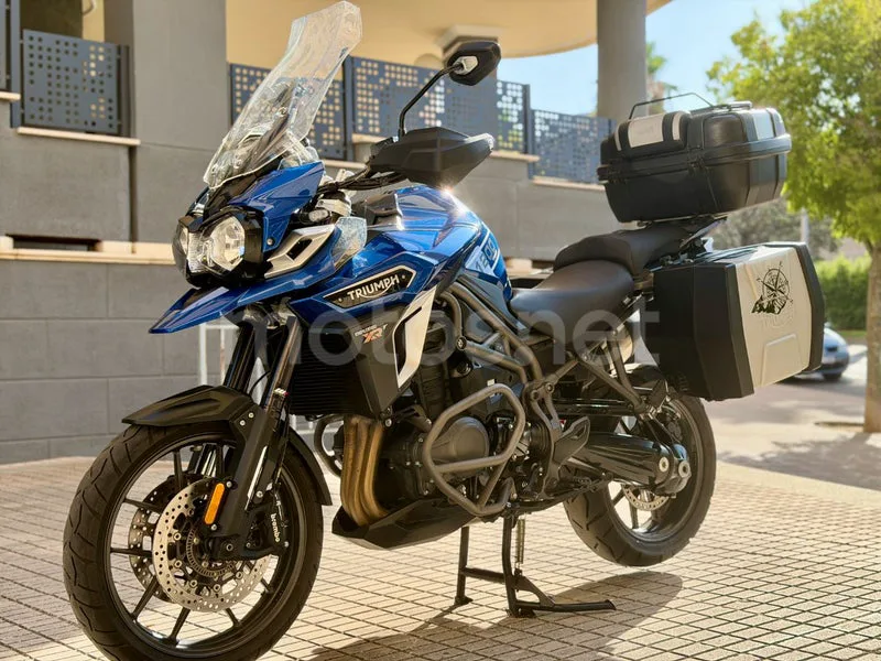 Triumph Tiger Explorer - Vista 25
