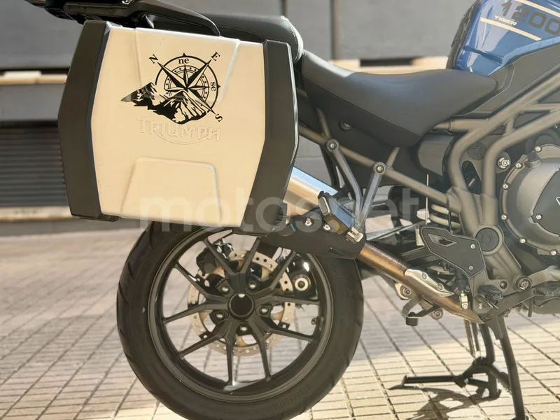 Triumph Tiger Explorer - Vista 26