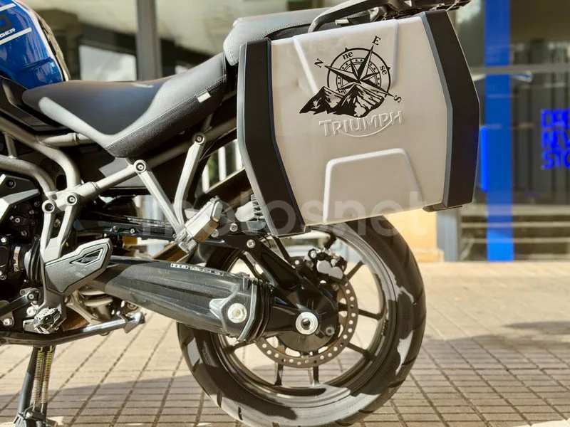 Triumph Tiger Explorer - Vista 41