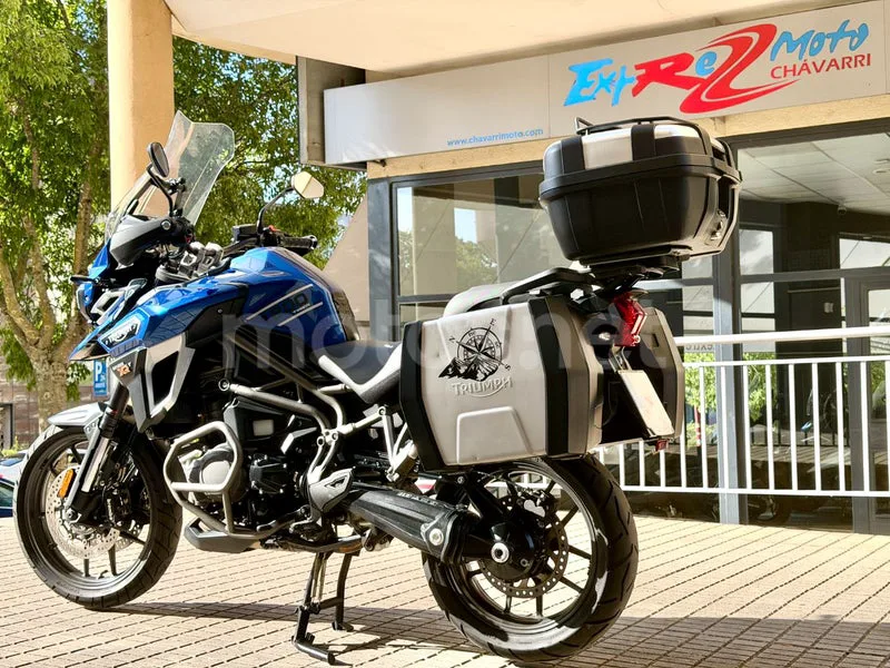 Triumph Tiger Explorer - Vista 44