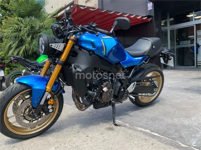 Yamaha XSR900 - Vista 3