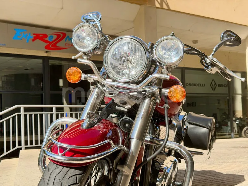 Kawasaki VN900 Classic - Vista 25