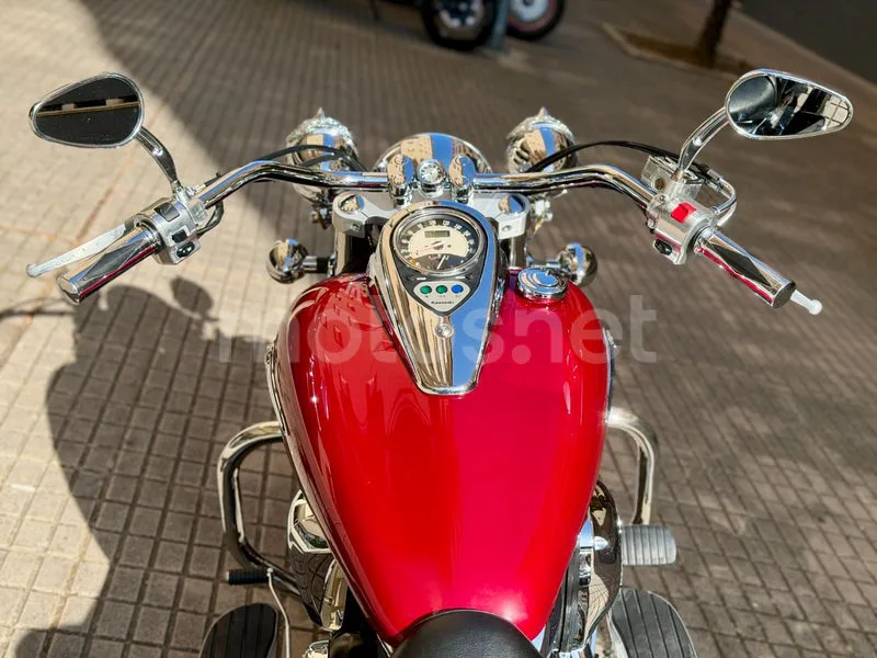 Kawasaki VN900 Classic - Vista 32