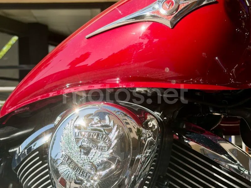 Kawasaki VN900 Classic - Vista 35