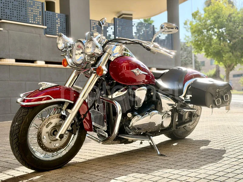 Kawasaki VN900 Classic - Vista 41
