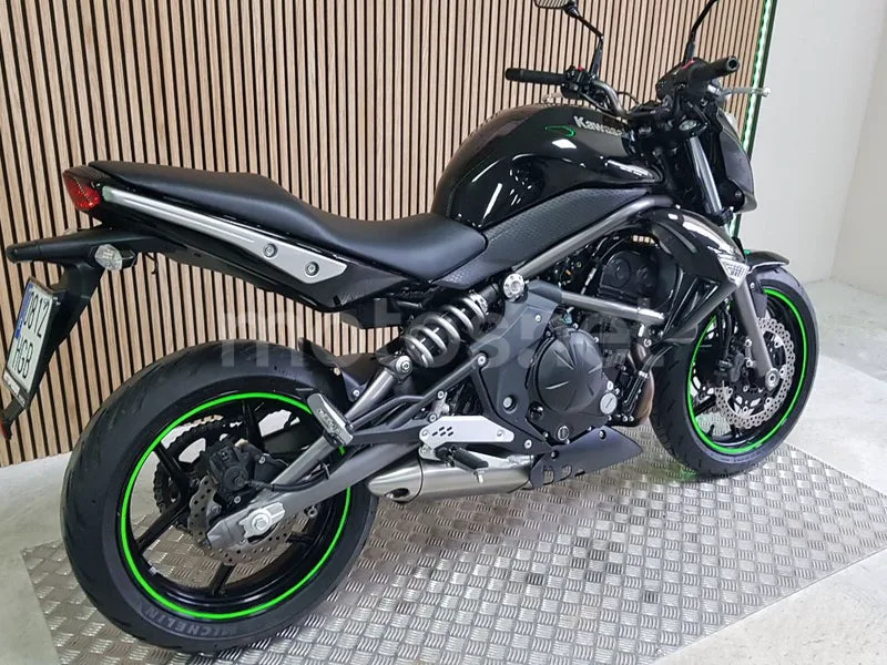 Kawasaki ER-6n - Vista 3