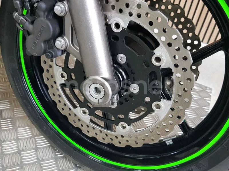 Kawasaki ER-6n - Vista 21