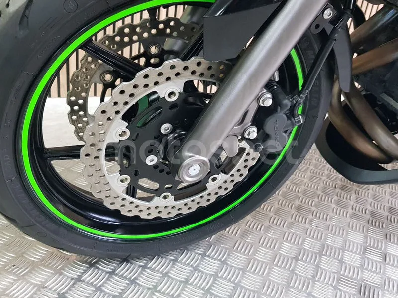 Kawasaki ER-6n - Vista 28