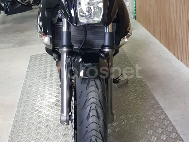 Kawasaki ER-6n - Vista 4