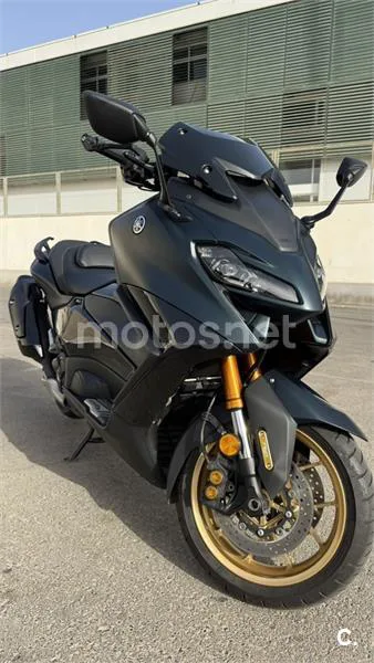 Yamaha TMAX - Vista 1