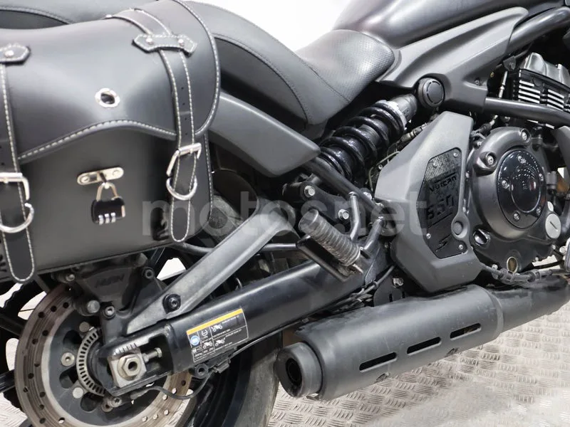 Kawasaki Vulcan S - Vista 15