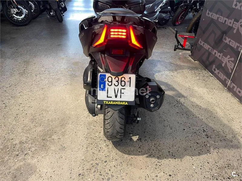 Kymco Xciting S 400 - Vista 4