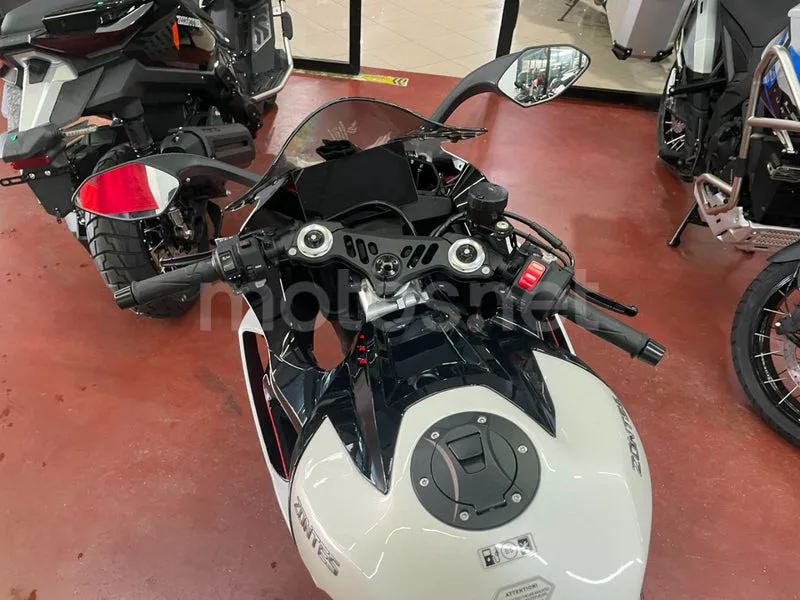 Zontes 703 RR - Vista 4