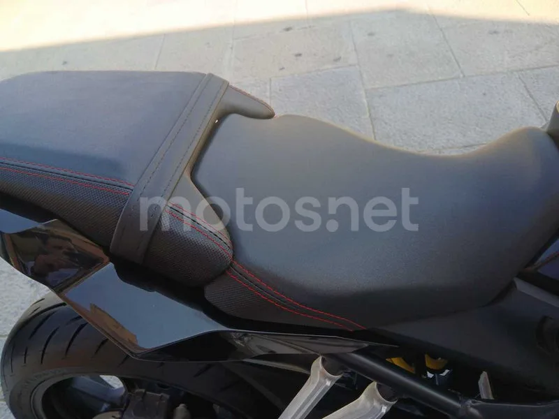 Honda CBR650R - Vista 18