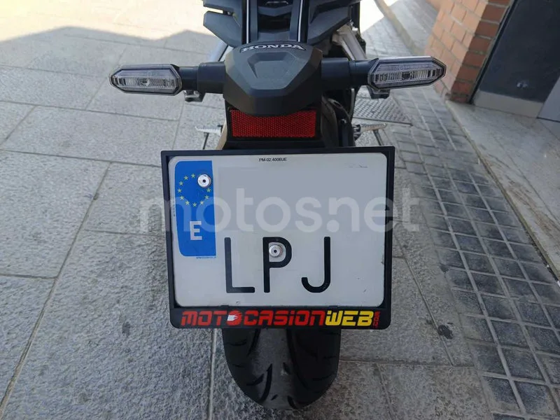 Honda CBR650R - Vista 19