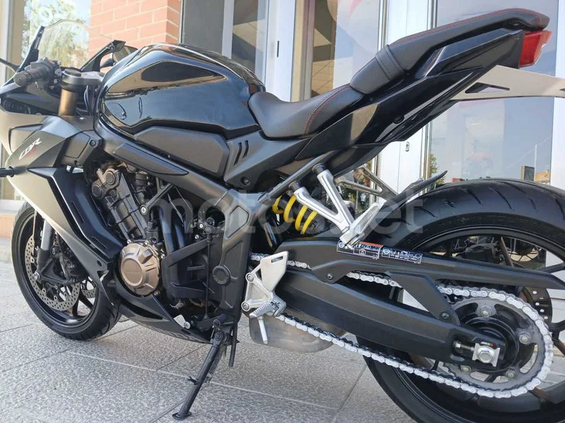 Honda CBR650R - Vista 7