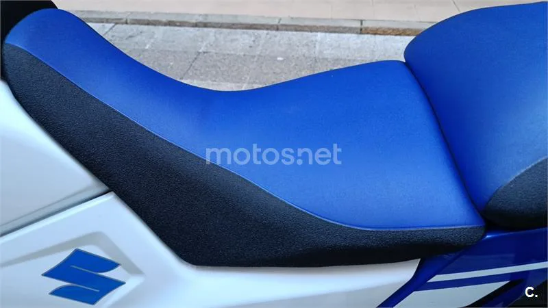 Suzuki V-Strom 1050 - Vista 8