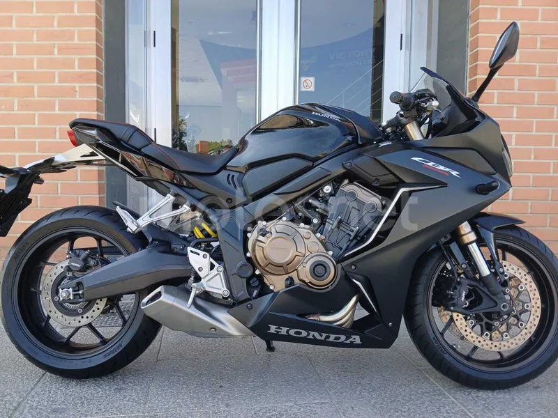 Honda CBR650R - Vista 9