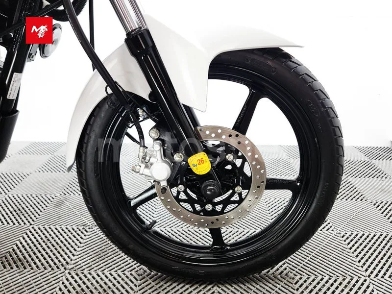 Yamaha YBR125 - Vista 12