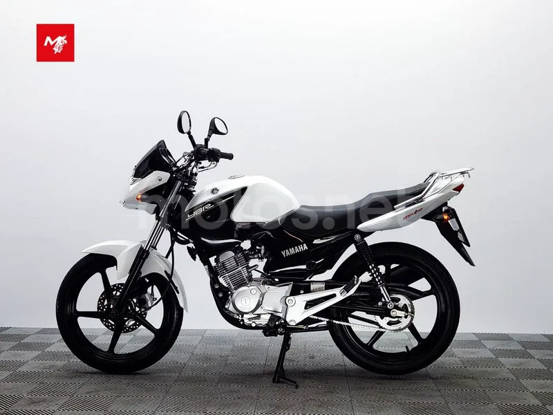 Yamaha YBR125 - Vista 15