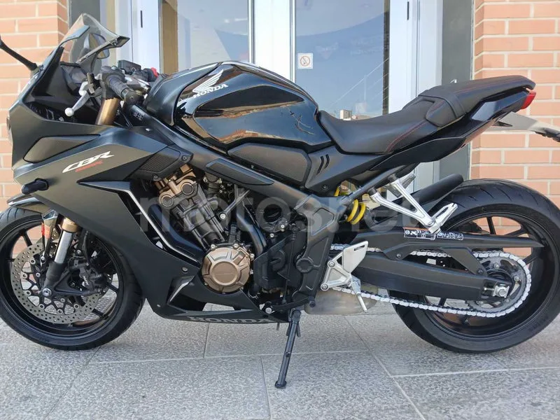 Honda CBR650R - Vista 3
