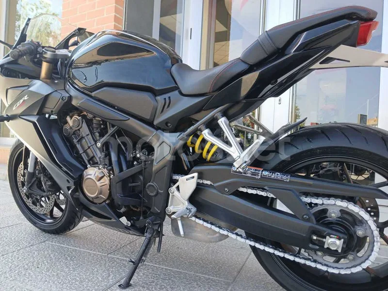 Honda CBR650R - Vista 4