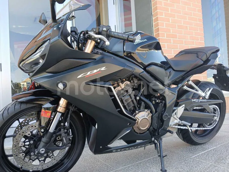 Honda CBR650R - Vista 7