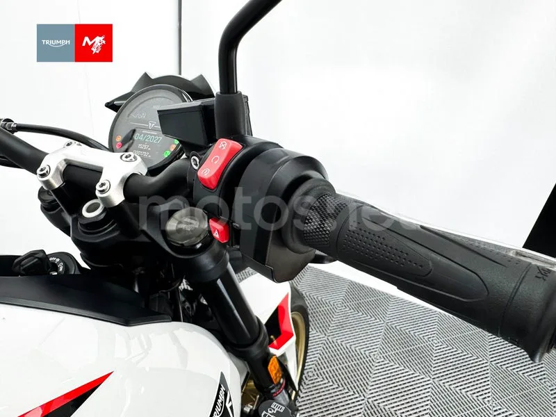 Triumph Trident 800 - Vista 11