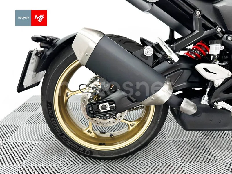 Triumph Trident 800 - Vista 13