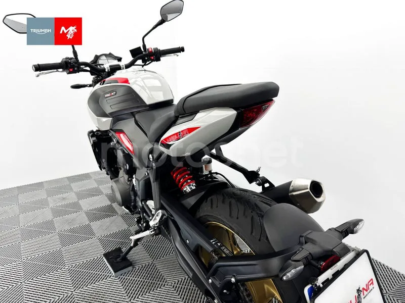 Triumph Trident 800 - Vista 19