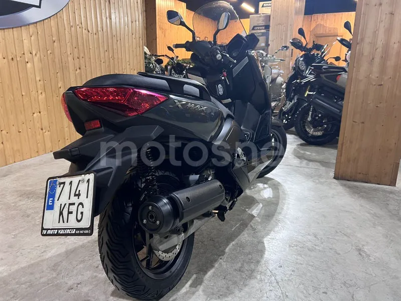 Yamaha XMAX 125 - Vista 12