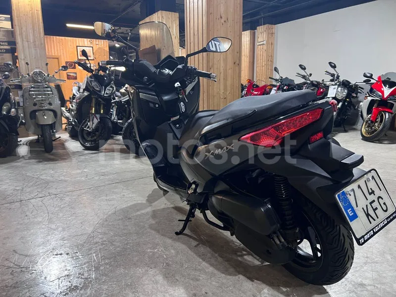 Yamaha XMAX 125 - Vista 13