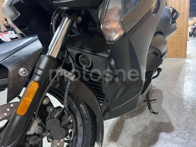 Yamaha XMAX 125 - Vista 14