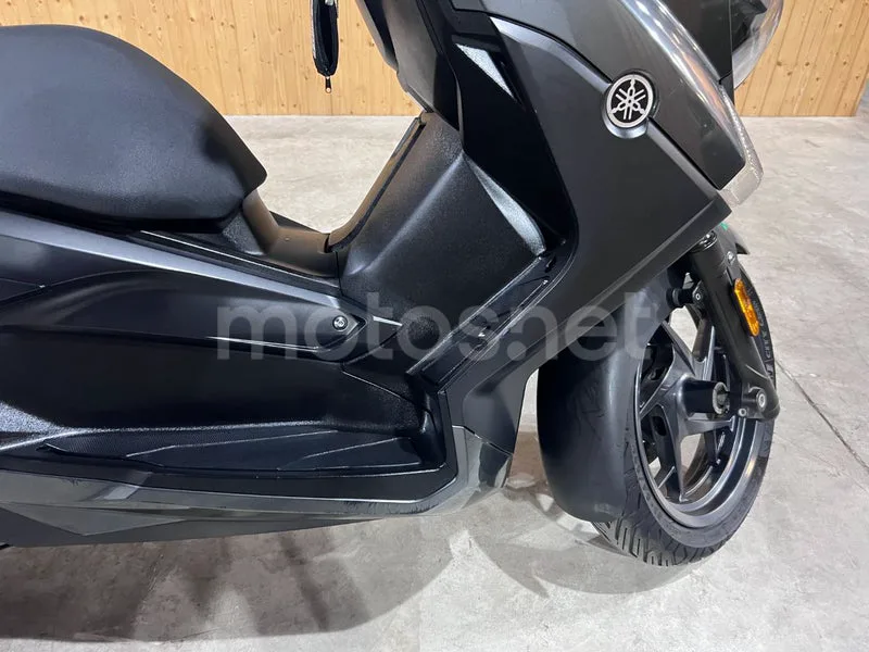 Yamaha XMAX 125 - Vista 18