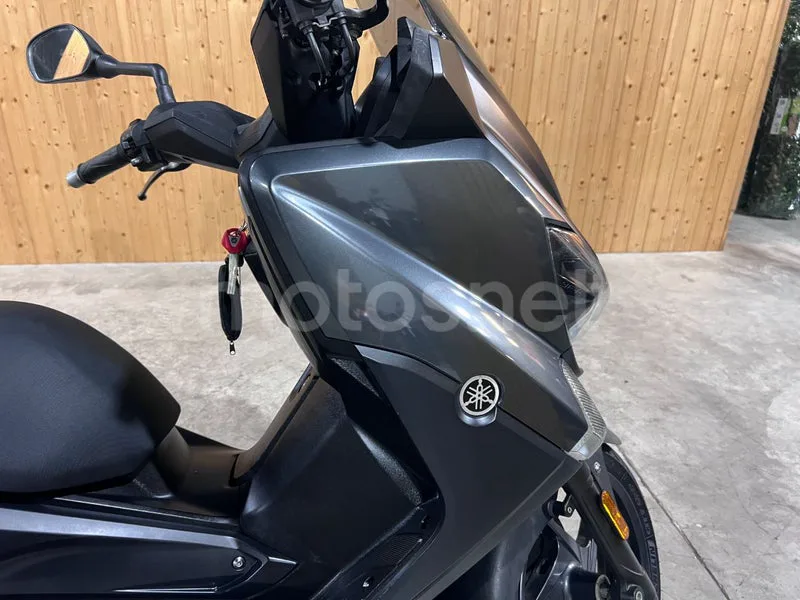 Yamaha XMAX 125 - Vista 19