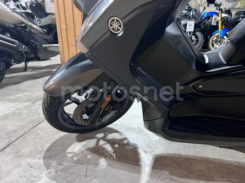 Yamaha XMAX 125 - Vista 33