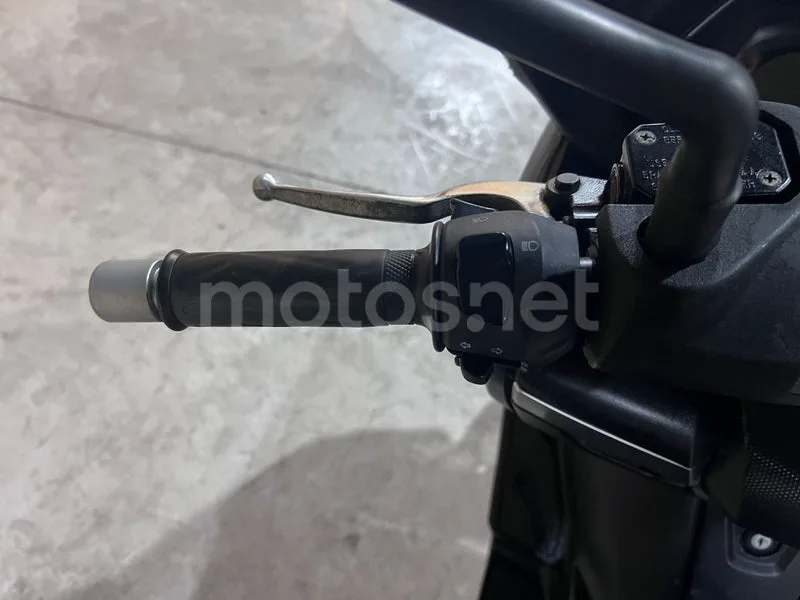 Yamaha XMAX 125 - Vista 38