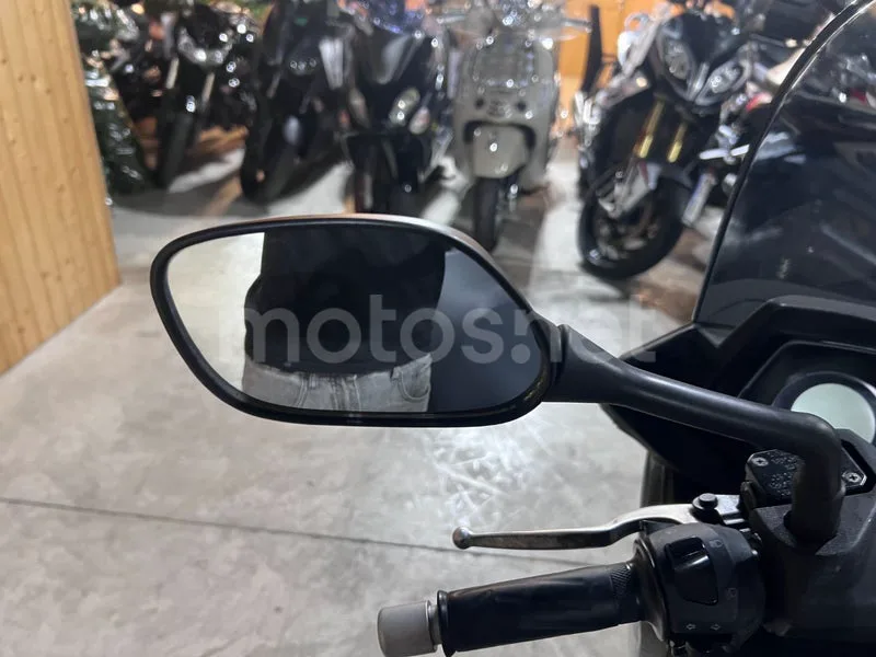 Yamaha XMAX 125 - Vista 41