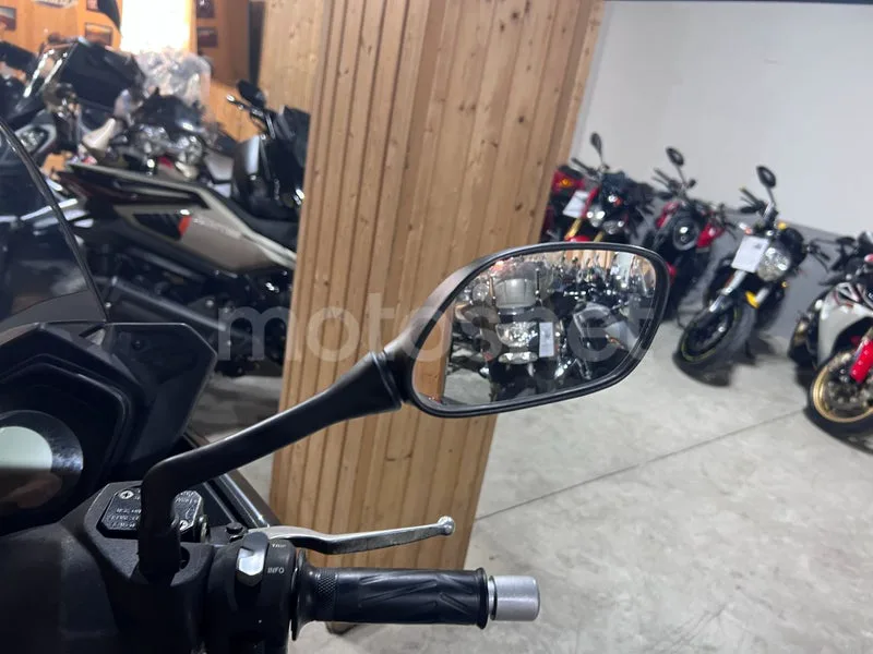Yamaha XMAX 125 - Vista 42