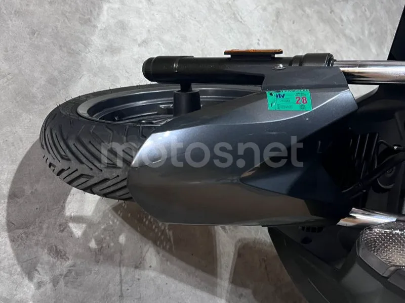 Yamaha XMAX 125 - Vista 8
